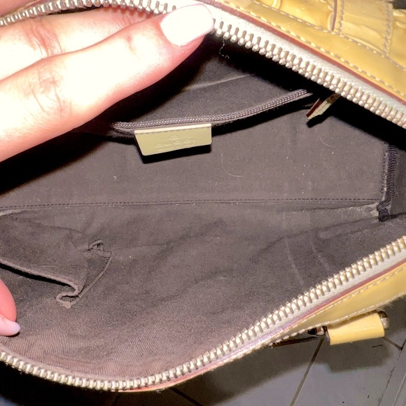 Authentic GUCCI handbag - Picture 5 of 6